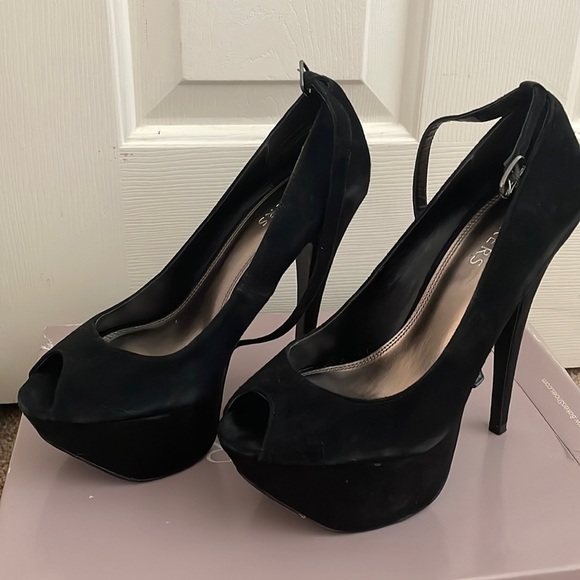 Stiletto high heels - Picture 1 of 4